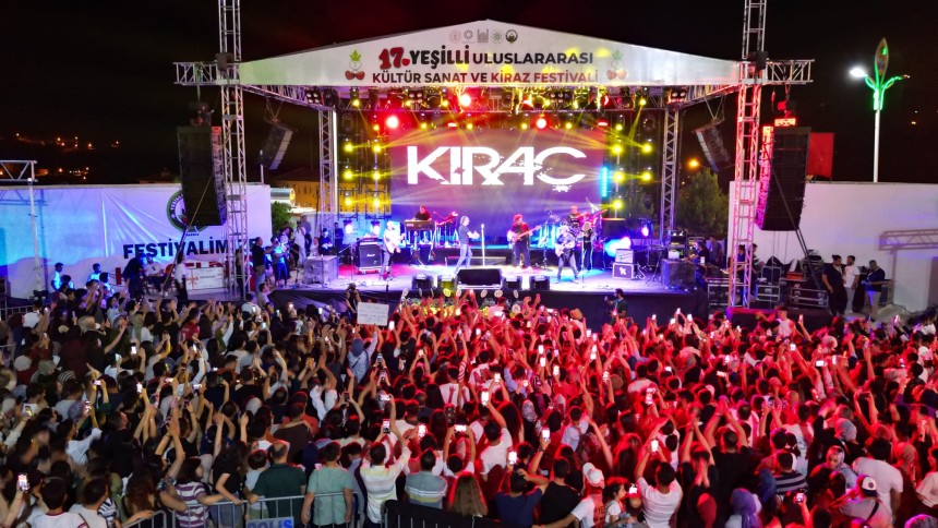 Yeşilli’de Kiraz Festivali coşkusu yaşandı