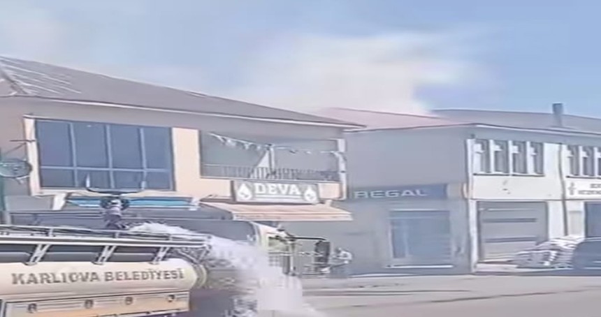 Karlıova’da çatı katında yangın paniği