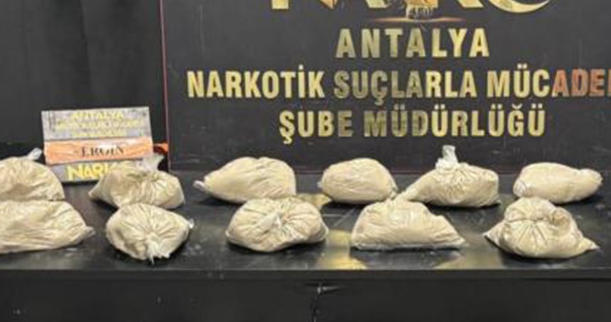 Antalya'da 15 kilogram eroin ele geçirildi: 1 tutuklama