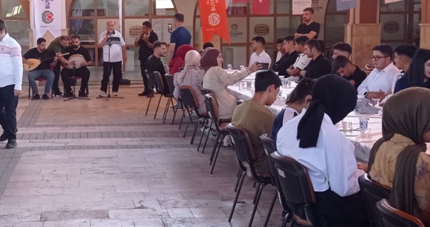 YKS öncesi öğrencilere moral desteği