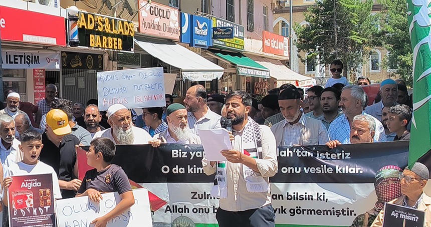 Elazığ'da Gazze’ye destek yürüyüşü: Susmayacağız, affetmeyeceğiz!
