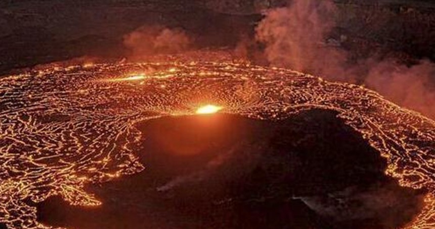 Hawaii'de Kilauea Yanardağı lav püskürttü