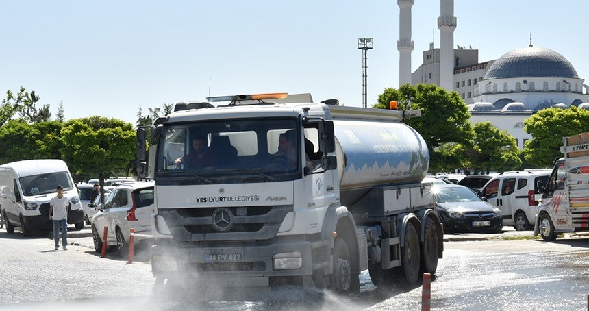 Yeşilyurt'ta ilçe genelinde temizlik çalışması yapıldı