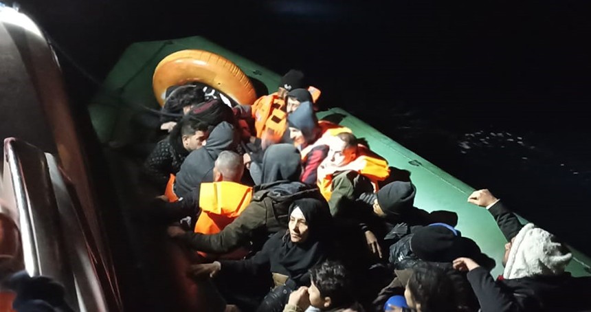 Muğla açıklarında 21 düzensiz göçmen kurtarıldı