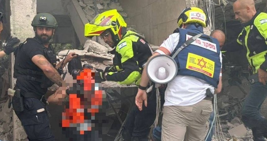 İran'ın işgale yönelik son füze dalgasında 26 kişi yaralandı, ağır hasar oluştu