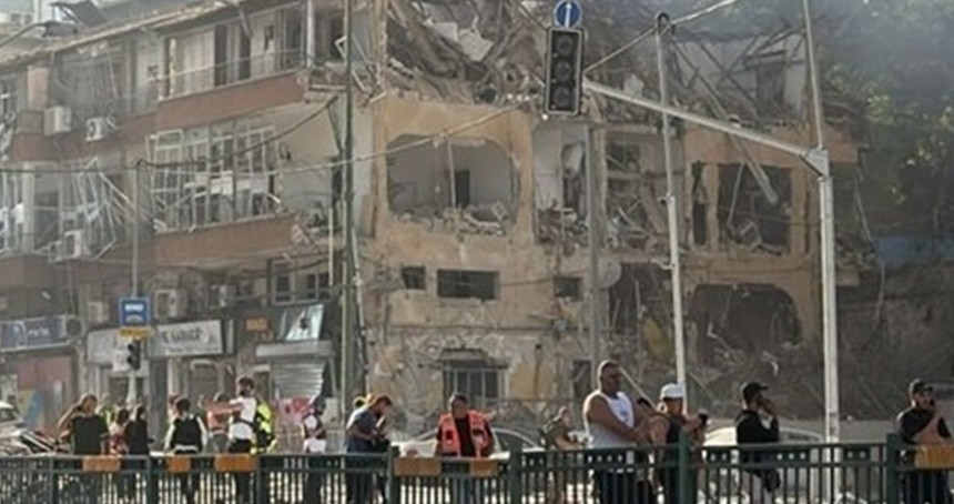 İran işgal rejimine yönelik ilk kez çok başlıklı Hayber-Şeken füzesini kullandı