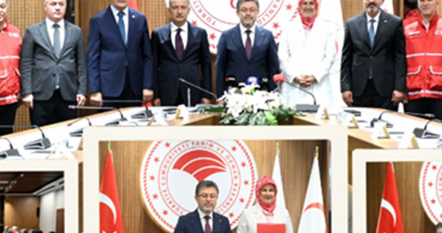 Kızılay'a kan bağışı yapanlar adına fidan dikilecek