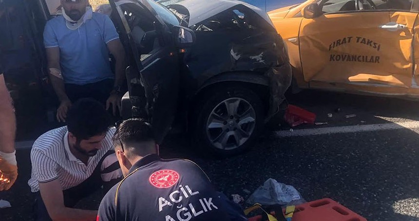 Elazığ’da trafik kazası: 2 yaralı