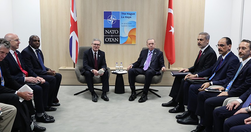 Cumhurbaşkanı Erdoğan, İngiltere Başbakanı Starmer ile görüştü