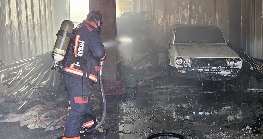 Depo yangında maddi hasar oluştu