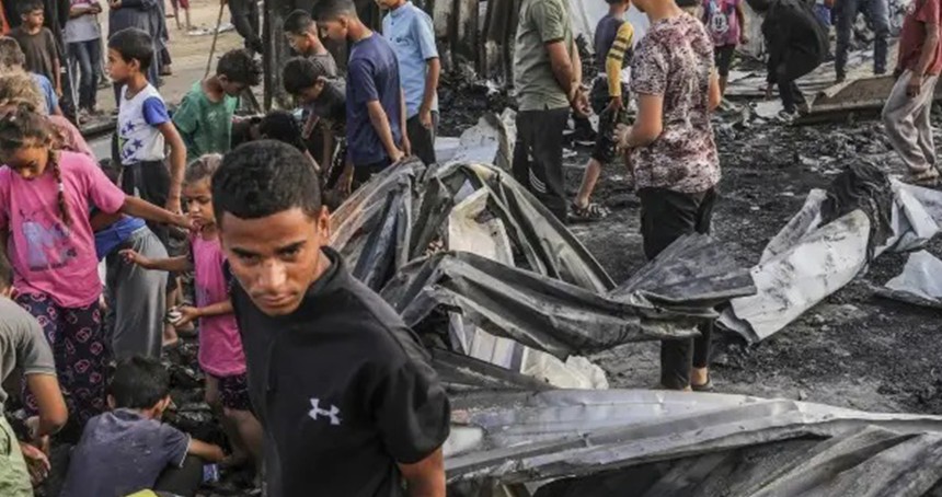 Gazze'de yardım almaya çalışan 18 kişi şehit edildi