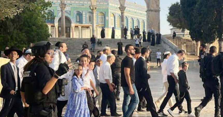 İşgalcilerden Mescid-i Aksa'ya baskın