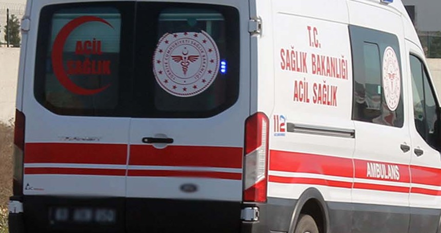 Şanlıurfa'da traktör kazası: Sürücü yaralandı, araç ikiye bölündü