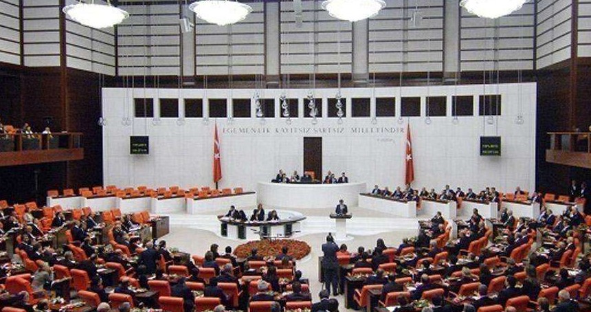Meclis yaz tatiline girmiyor: TBMM'nin çalışma süresi uzatıldı