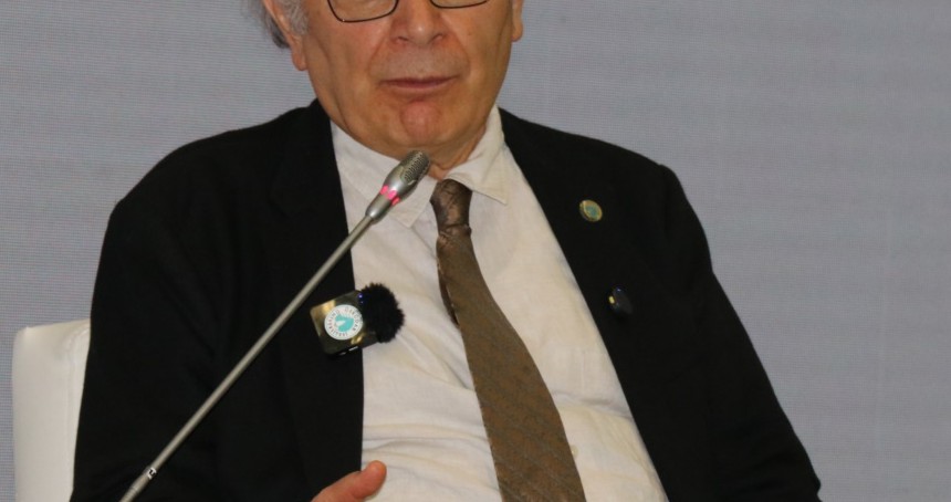 Prof. Dr. Tarhan: İyilik yapmak, çift taraflı bir mutluluk kaynağıdır