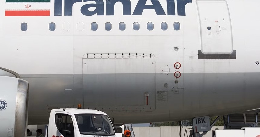 İran, bazı bölgeleri uçuşlara yeniden açtı