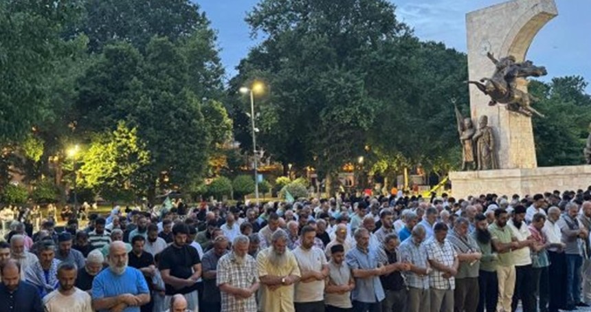 Saraçhane'de Gazze için kunut duası