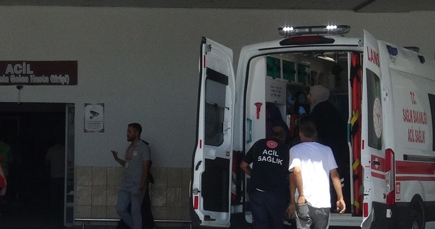 Kamyon ile motosiklet çarpıştı: 1 yaralı