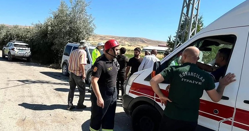 Elazığ'da trafik kazası: Bir kişi hafif yaralandı