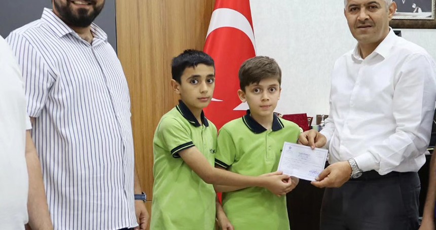 Hafızlık öğrencilerinden anlamlı bağış