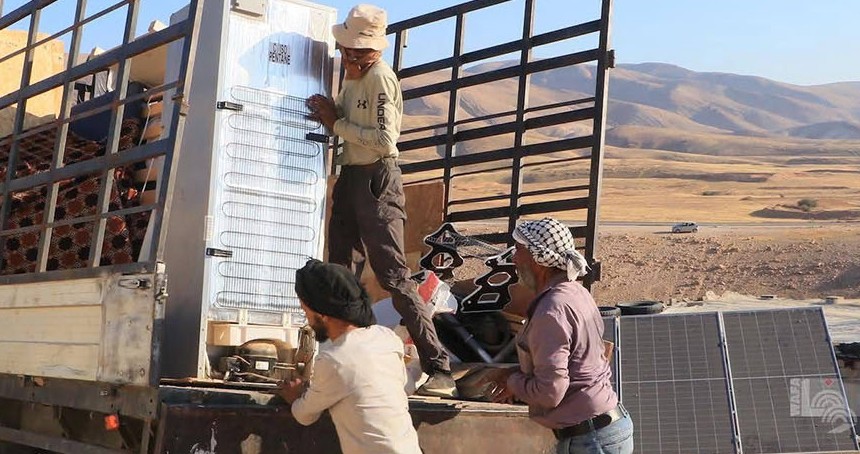 Batı Şeria'da ağır baskı altındaki 30 Filistinli aile daha göç ettirildi