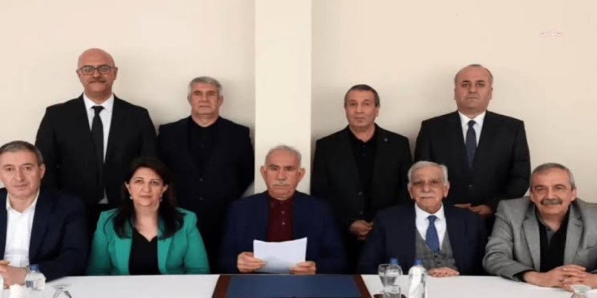 Silah bırakma süreci başlıyor, Öcalan ne mesaj verecek?
