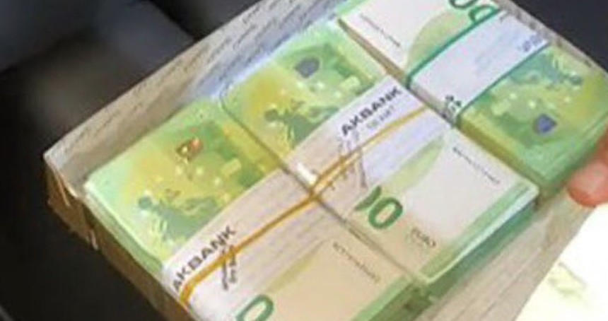 CHP'li Manavgat Belediye'sine rüşvet operasyonu: Baklava kutusunda 110 bin Euro