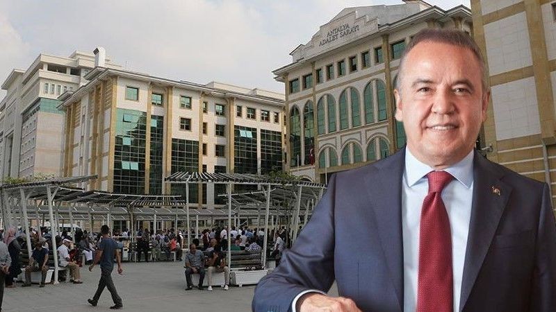 Muhittin Böcek Özgeçmişi ve Siyasi Kariyeri