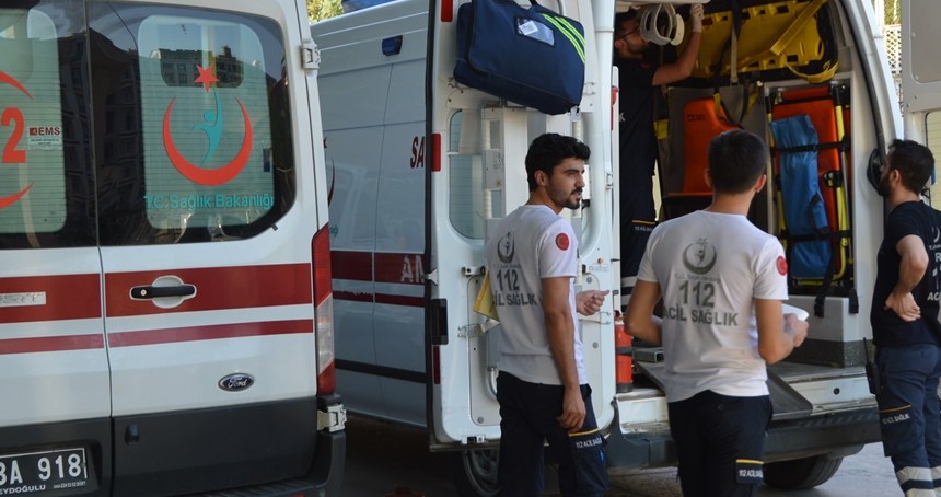 Siirt’te otomobilin çarptığı 5 yaşındaki çocuk ağır yaralandı