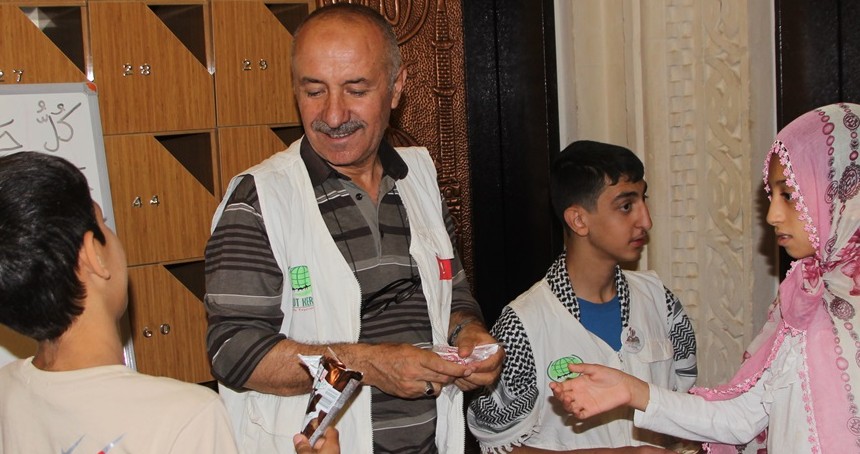 Mardin Umut Kervanı’ndan Kur’an Kursu öğrencilerine dondurma ikramı