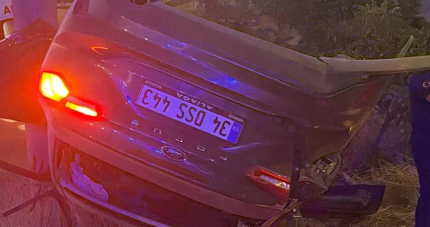 Sürücünün direksiyon hâkimiyetini kaybettiği otomobil takla attı: 3 yaralı