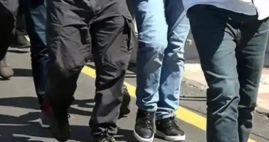 Diyarbakır'da çok sayıda silah ve mühimmat ele geçirildi: 149 tutuklama