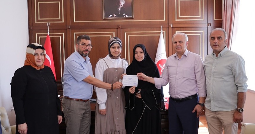 İmam hatip öğrencilerinden Gazze için anlamlı bağış