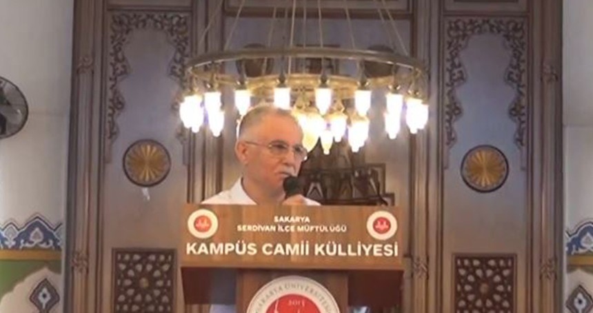 Sakarya Üniversitesi Tıp Fakültesi öğrencileri mezuniyetlerini dua ile taçlandırdı