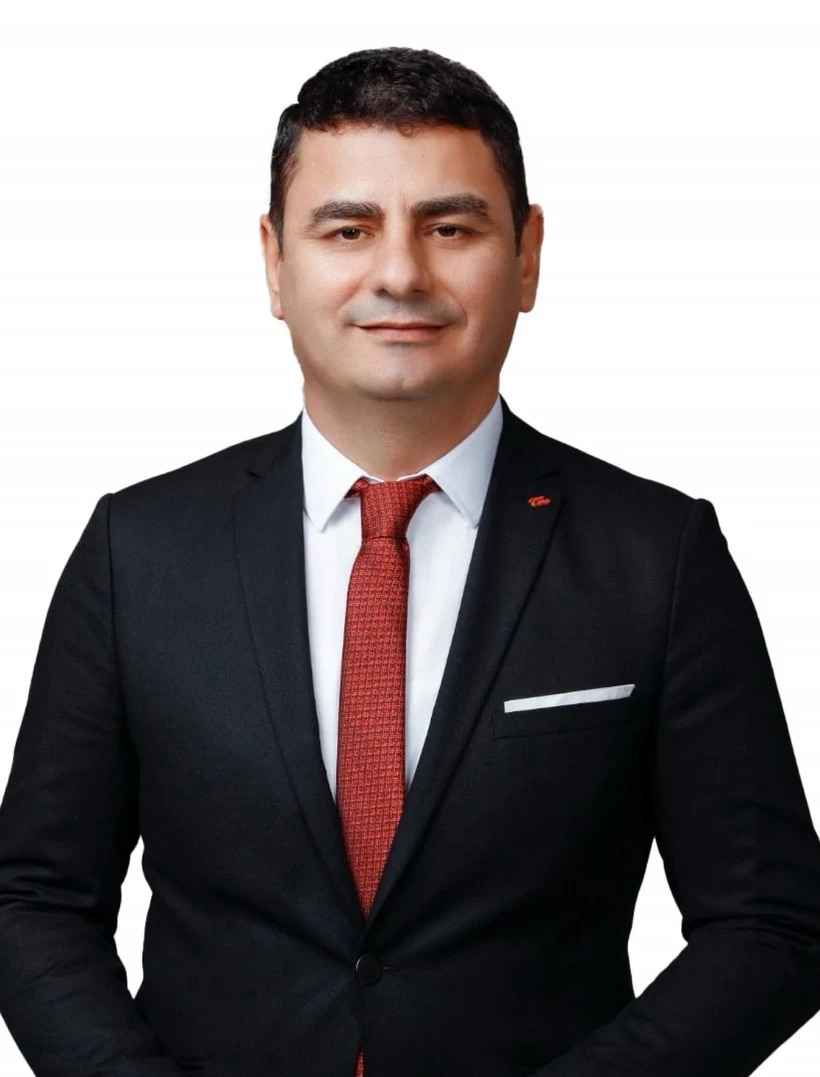 Saki Teker kimdir? Hangi partiden? Neden istifa etti?