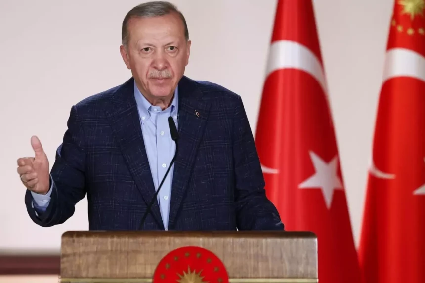 Cumhurbaşkanı Erdoğan'dan 85 milyona bayrak çağrısı