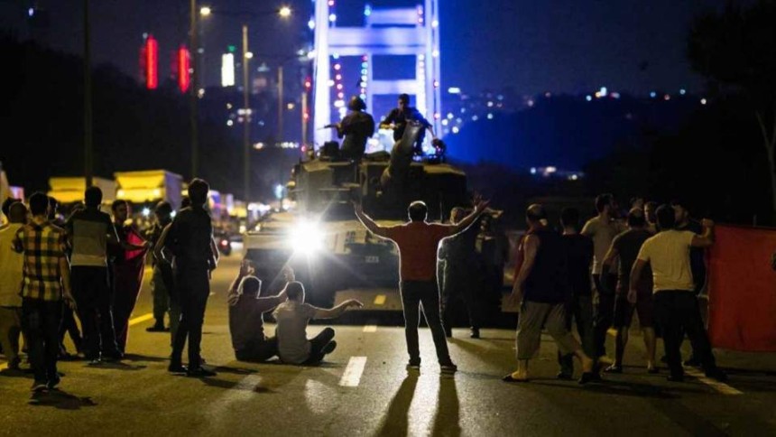 15 Temmuz 2016'da ne oldu, neler yaşandı? 15 Temmuz Demokrasi ve Milli Birlik Günü yaşananlar...