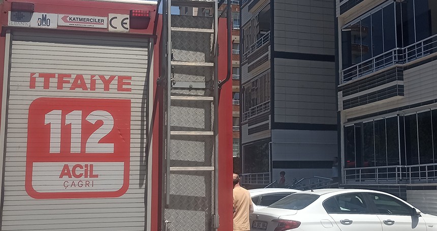 Diyarbakır'da bir sitede yangın paniği
