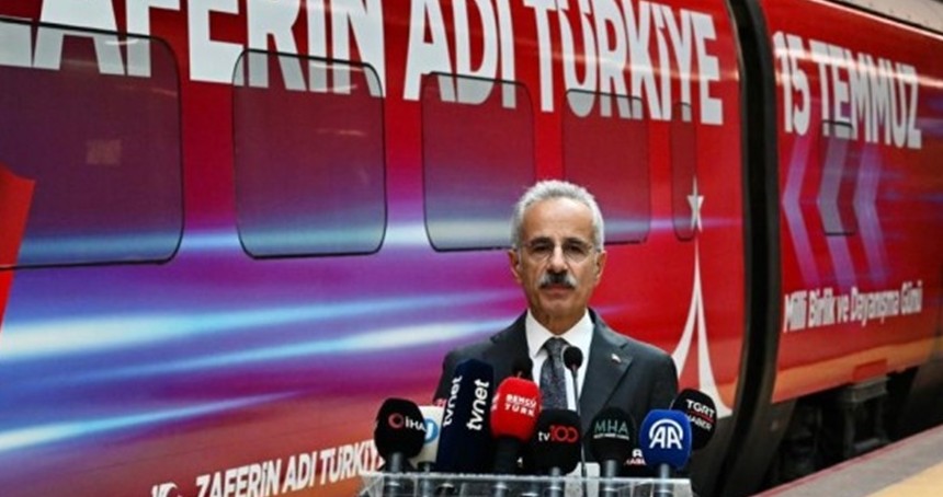 Bakan Uraloğlu: Bu millet, tankların gücüne değil, imanının gücüne inandı!