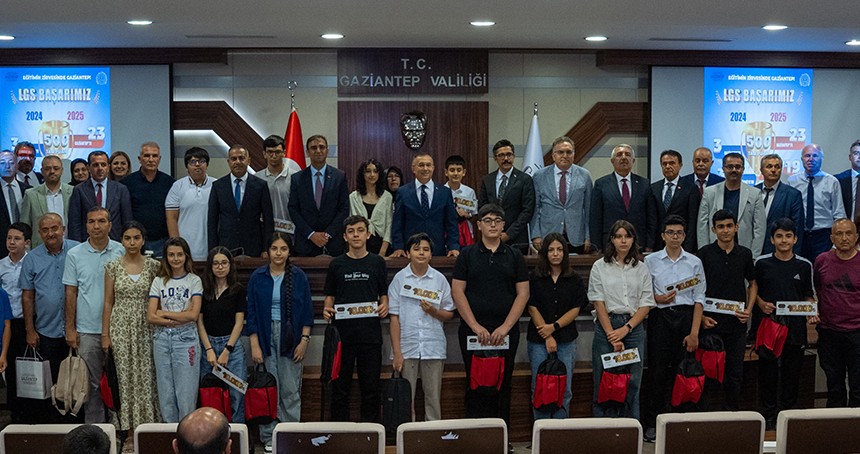 Gaziantep'te LGS'de tam puan alan öğrenciler ödüllendirildi