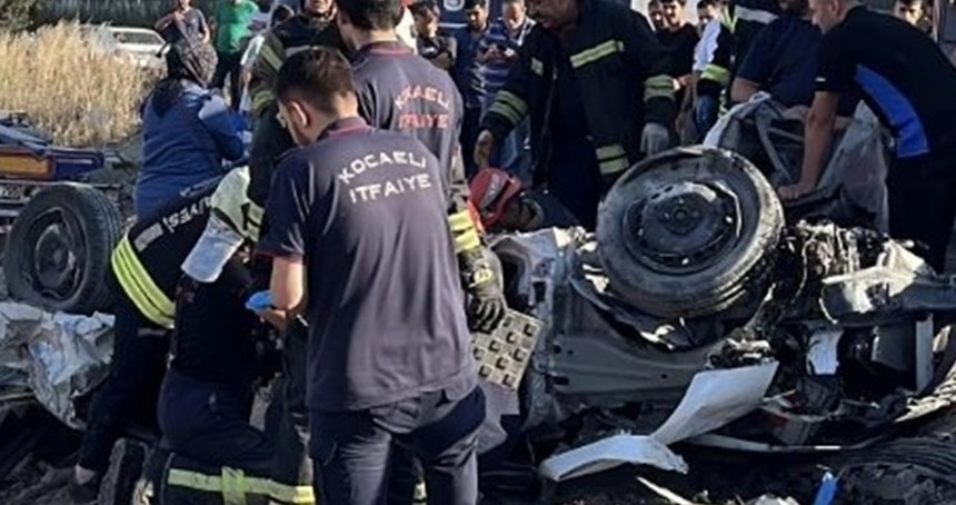 Kocaeli'nde zincirleme kazada 5 kişi hayatını kaybetti