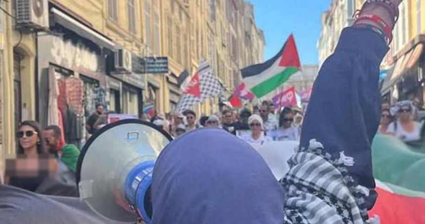 Marsilya'da on binlerce kişi Gazze için yürüdü: Soykırımı durdurun