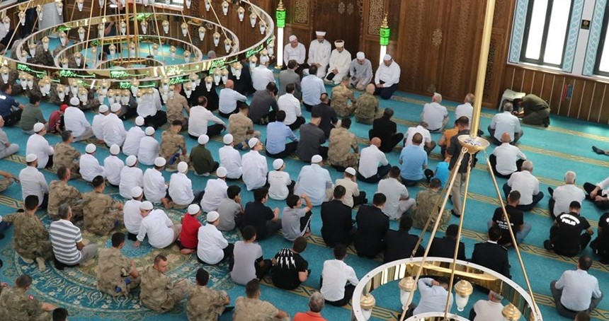 Siirt’te 15 Temmuz şehitleri için mevlit ve hatim duası okundu