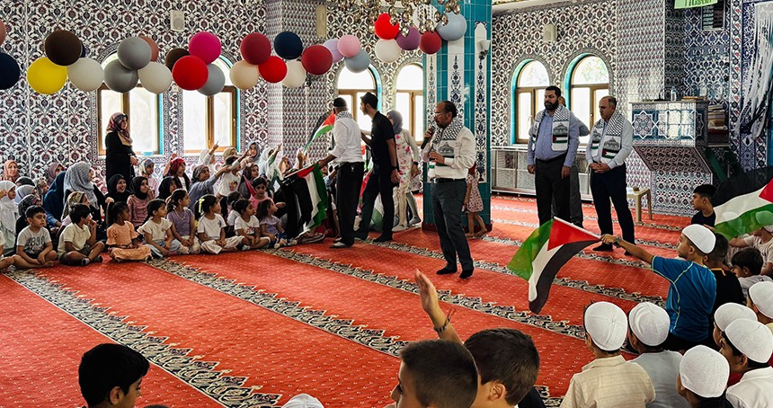 Yaz Kur'an kursunda "Filistin'e Destek" programı düzenlendi