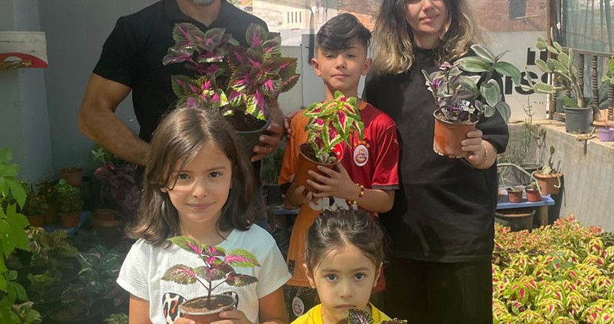 Çiçeklerle yeni bir hayat: Suriyeli ailenin Batman'daki umut hikâyesi