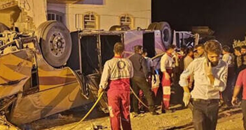 İran'da otobüs kazası: 21 ölü, 29 yaralı