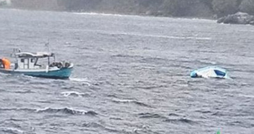 Ege'de göçmen teknesi kayalıklara çarptı: 1 ölü