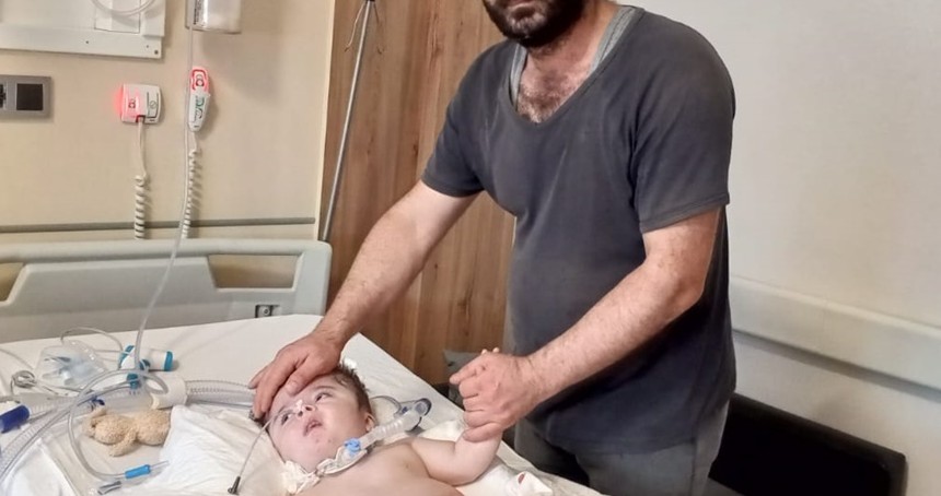 Minik Ayaz için umut arayışı: 27 aylık hasta çocuk için sevk mücadelesi sürüyor
