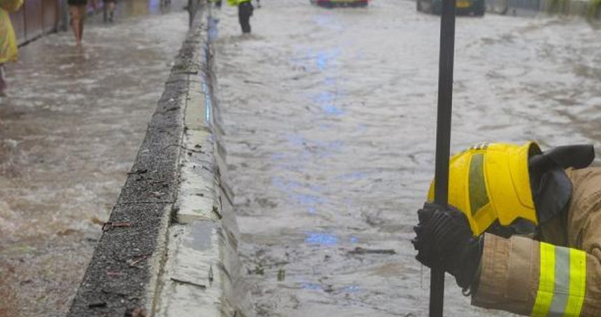 Çin'de Wipha Tayfunu etkisini gösterdi