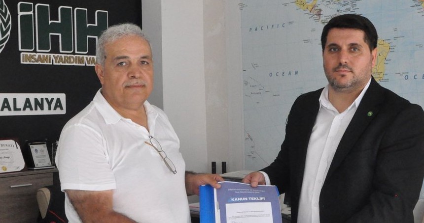 HÜDA PAR Antalya İl Başkanı Durmaz, Alanya’da 'Ailenin Korunması' temalı ziyaretler gerçekleştirdi